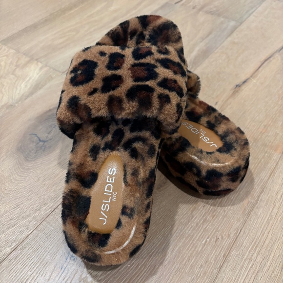J/SLIDES NYC Cozy Animal Print Wedge Slides - Picture 1 of 4